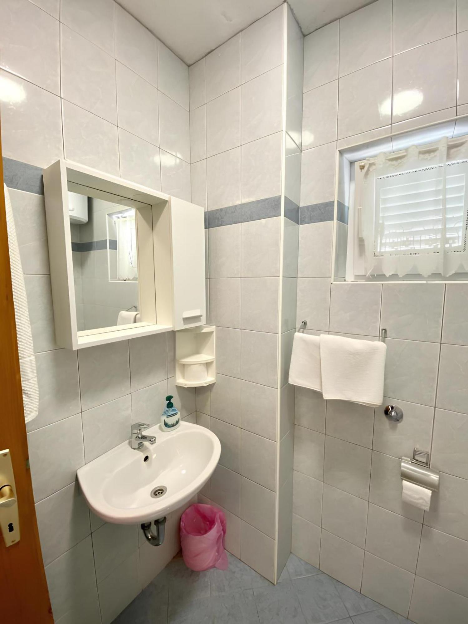 Accommodation Ventus Baska Voda Luaran gambar